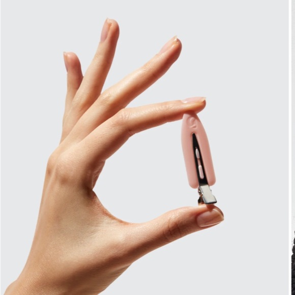 GLOSSIER BNWT SOLD OUT/LIMITED EDITION HAIR CLIPS IN PINK - will not be back! - Picture 6 of 8